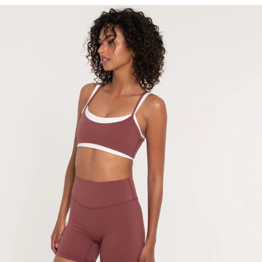 FORM Activewear Bra in Brick